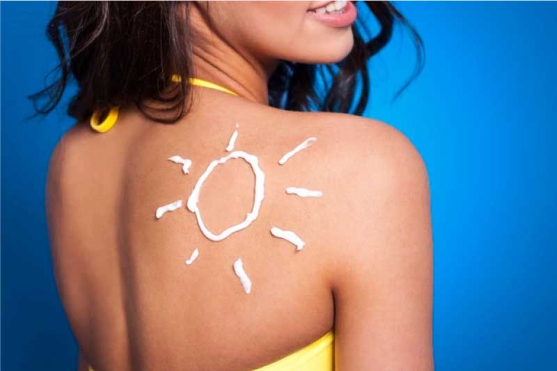 mitos atau fakta sunscreen dapat membuat kulit menjadi kusam