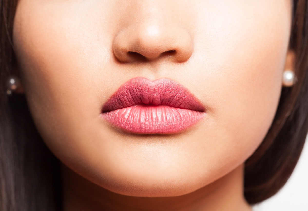 5 Cara Mengatasi Bibir Kering dengan Ampuh | Realfood